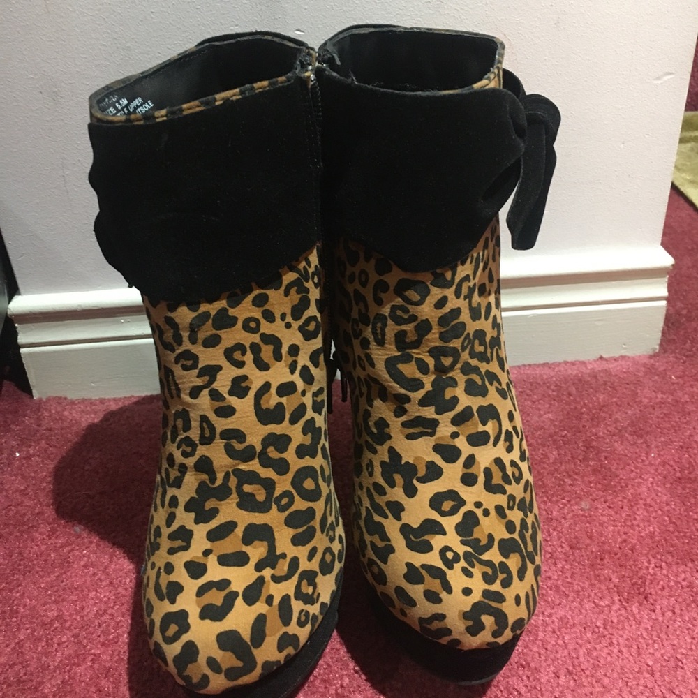 Booties - Boots - Picture 2 of 2